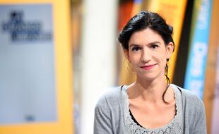 Après avoir remporté le prix Femina, la journaliste Clara Dupont-Monod a remporté le Goncourt des lycéens 2021.