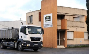 Le scandale de la viande de cheval a pris vendredi une épineuse tournure sociale en France où les 300 salariés de l'entreprise Spanghero, forcée à l'arrêt par le gouvernement, accusent celui-ci de les mettre au chômage.