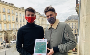 Louis et Paul, étudiants à Sciences-Po Bordeaux, collaborent à l'écriture de Caviar.