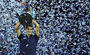 Jo-Wilfried Tsonga a laissé Roger Federer écrire l'histoire dimanche à Londres, où le Suisse a remporté son sixième Masters à l'issue d'une finale en trois sets devenue superbe sur le tard.