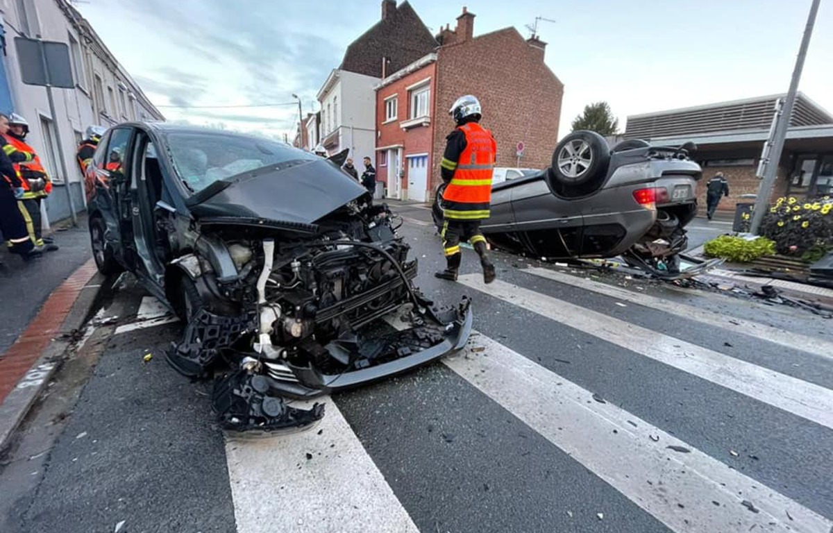 Faits divers neuf blessés dans un choc frontal entre deux voitures en pleine ville
