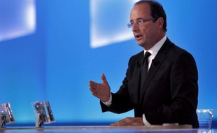 François Hollande a déclaré vendredi qu'il n'avait "aucune raison" de connaître les "relations privées" de Dominique Strauss-Kahn, comme Nicolas Sarkozy l'a suggéré mercredi lors de leur débat télévisé.