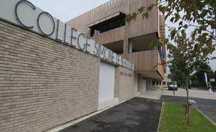 Illustration du collège Simone de Beauvoir de Villeneuve d'Ascq.
