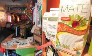 Chaque année, 18 tonnes de maté sont commercialisées, comme ici, à l'Equitable Café.