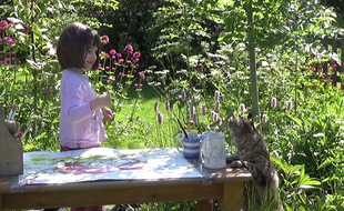 Iris Grace Halmshaw a également développé une relation unique avec son chat, Thula.