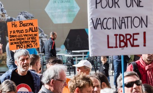 Manifestation à Lyon d'opposants à la vaccination obligatoire en octobre 2017.