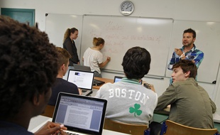 Marcq-en-Barul, le 13 juin 2013. Un cours dans une classe de première de l'école bilingue Jeannine Manuel.