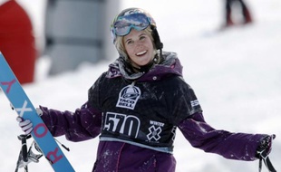 La skieuse Sarah Burke est décédée le 19 janvier 2012, après une grave chute dans l'Utah, le 10 janvier.