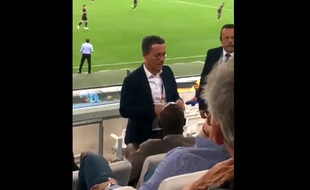 Jacuqes-Henri Eyraud recadre une spectatrice en plein match de l'OM.