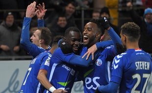 Ligue 1: Et si le Racing club de Strasbourg gardait les rênes dans sa Meinau. Après le but de Stéphane Bahoken contre Rennes samedi à domicile.