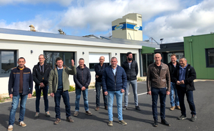 Des agricultureurs membres de la coopéraive d'Herbauges favorables au projet de super méthaniseur.