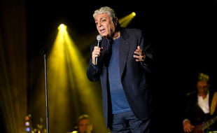 Le chanteur culte Enrico Macias