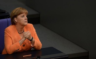 Les députés allemands, qui votent jeudi pour la dixième fois en deux ans sur le sauvetage de l'euro, devraient à nouveau suivre la chancelière Angela Merkel et approuver une aide à l'Espagne de 100 milliards d'euros, malgré une grogne qui se diffuse dans leurs rangs.