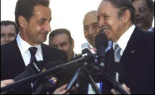 Le président algérien Addelaziz Bouteflika a affirmé mardi que son pays et la France étaient "condamnés à avoir un avenir commun", au dernier jour de la visite du ministre de l'Intérieur Nicolas Sarkozy placée sous le signe de l'apaisement des relations entre les deux pays.
