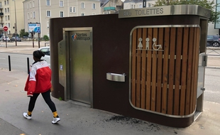 Des toilettes publiques à Nantes.