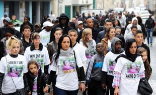 Environ 150 personnes ont participé mercredi à Meaux à une marche blanche en mémoire d'Amine Bentounsi, un multirécidiviste recherché et tué le 21 avril en Seine-Saint-Denis d'une balle dans le dos par un policier depuis mis en examen pour homicide volontaire