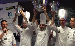 Le champion du monde du pâté en croute, le Belge Karen Torosyan, avec le 2e et le 3e.