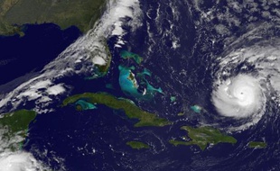 Image satellite de la Nasa de l'ouragan Gonzalo et de sa progression dans l'Océan Atlantique, le 15 octobre 2014