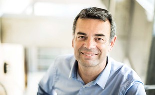 Le psychiatre Antoine Pelissolo publie fin septembre un essai sur les troubles psychiques liés au dérèglement climatique.
