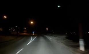 Un automobiliste a filmé le passage d'une météorite en Autriche.