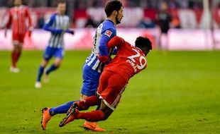 Kingsley Coman, l'attaquant français du Bayern Munich, s'est blessé sérieusement ce week-end face au Herta Berlin.