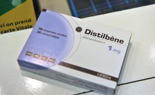 Les "filles du Distilbène", dont les mères ont pris ce médicament pendant la grossesse, ont une augmentation du risque de cancer du sein, mais il n'y a pas plus d'anomalies de l'appareil génital chez les "petites filles" (3e génération), selon une étude