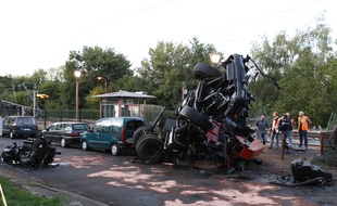 La collision entre un TER et un poids lourd avait fait trois morts en octobre 2011 à Saint-Médard-sur-Ille, au nord de Rennes.