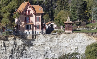 Des habitations menacent de s'effondrer à Saint-Martin-Vésubie