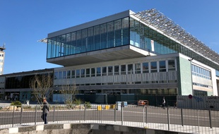 Les travaux d'agrandissement de la gare de Nantes sont suspendus depuis le 17 mars 2020.