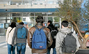 Le niveau de santé est lié au lieu de vie des étudiants. En colocation, les étudiants ont des comportements excessifs