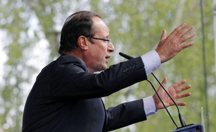 François Hollande, candidat PS à la présidentielle, affirme qu'il "inversera la courbe" du chômage qui n'est "pas une fatalité"