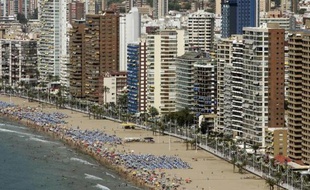 Les touristes étrangers, en particulier les Britanniques, les Français et les Allemands, ont été très nombreux en août en Espagne, qui a encore une fois battu un record historique avec 8,3 millions de visiteurs, a annoncé lundi le ministère du Tourisme.