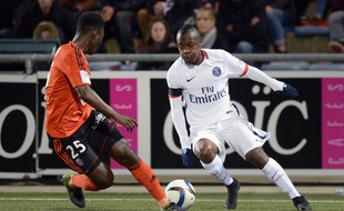 Hervin Ongenda lors du match entre le PSG et Lorient le 21 novembre 2015.