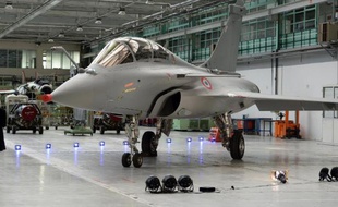 Un Rafale du groupe Dassault à Mérignac, le 4 mars 2015