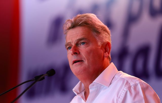 Ni oui, ni non. Le secrétaire national du Parti communiste, Fabien Roussel, n’est pas encore lancé vers l’Elysée. Il appelle notamment la gauche à se concentrer sur les municipales de 2026. Mais après…