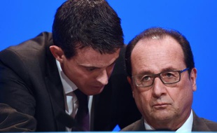Le Premier ministre Manuel Valls et le président Francois Hollande le 18 novembre 2015 à Paris