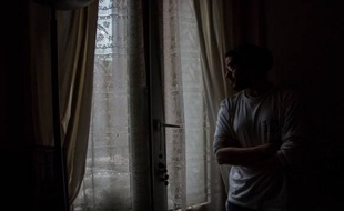 Montrouge (Hauts-de-Seine), le 2 février 2016. Ahmed, assigné à résidence depuis le 19 novembre.