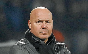 José Anigo, sur le banc de l'OM.