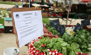 Un marché de plein vent. Illustration.