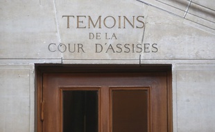 Illustration de la cour d'assises spéciale de Paris au palais de justice.