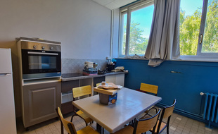 Un étage de l'école St-Exupéry, à Lille, a été transformé en logements.