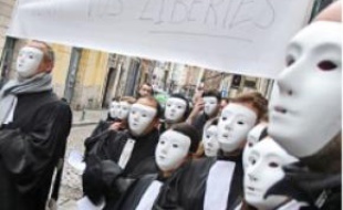 Les avocats s'inquiètent du projet.
