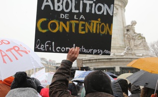 Une pancarte lors de la manifestation des personnels de psychiatrie, le 22 janvier 2019 à Paris.