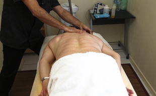 Illustration d'un salon de massage.