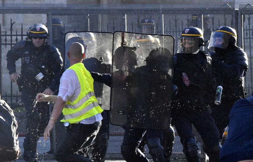 «Gilets jaunes» à Bordeaux: Quelques heurts en fin de cortège