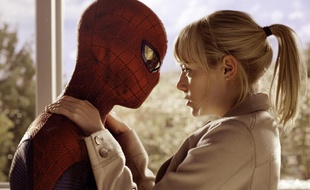 Andrew Garfield et Emma Stone dans The Amazing Spider-Man.