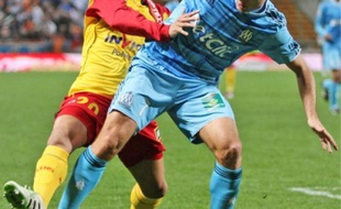 Le milieu Benoît Cheyrou (en bleu) a offert la victoire aux Marseillais.