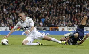 Karim Benzema, l'attaquant du Real madrid, le 18 mars 2012, au stade Santiago Bernabeu contre Malaga.