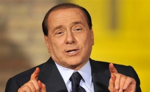 Le chef du gouvernement italien Silvio Berlusconi a déclaré vendredi que l'Italie fera tout pour obtenir l'extradition de l'ex-activiste de gauche Cesare Battisti, auquel le Brésil a accordé le statut de réfugié politique.