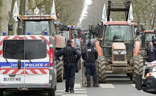 500 tracteurs ont bloqué le centre-ville de Lille.